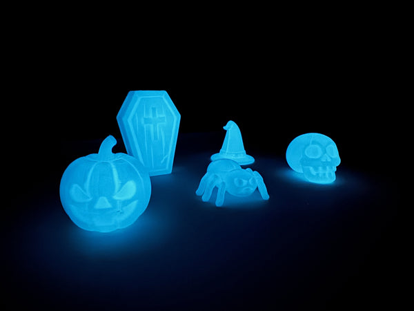 Spooky Set of 5 Halloween decorations glowing in the dark